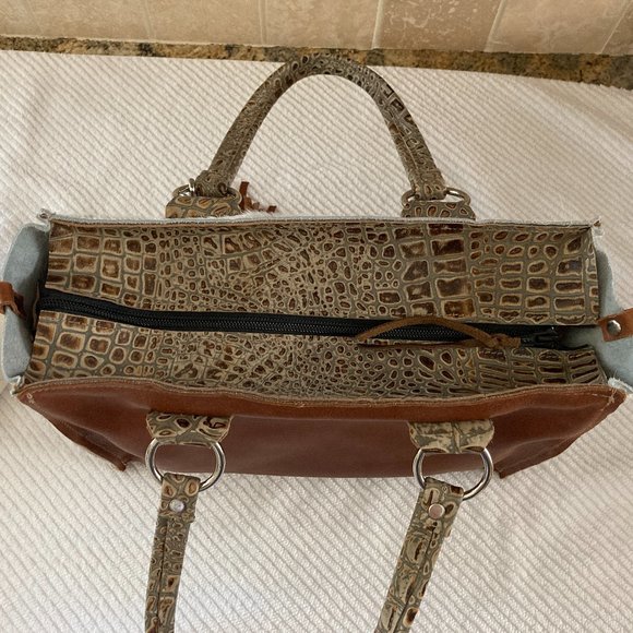 Holy Cow Couture Handbag Hair on Cowhide NWOT - Picture 10 of 12